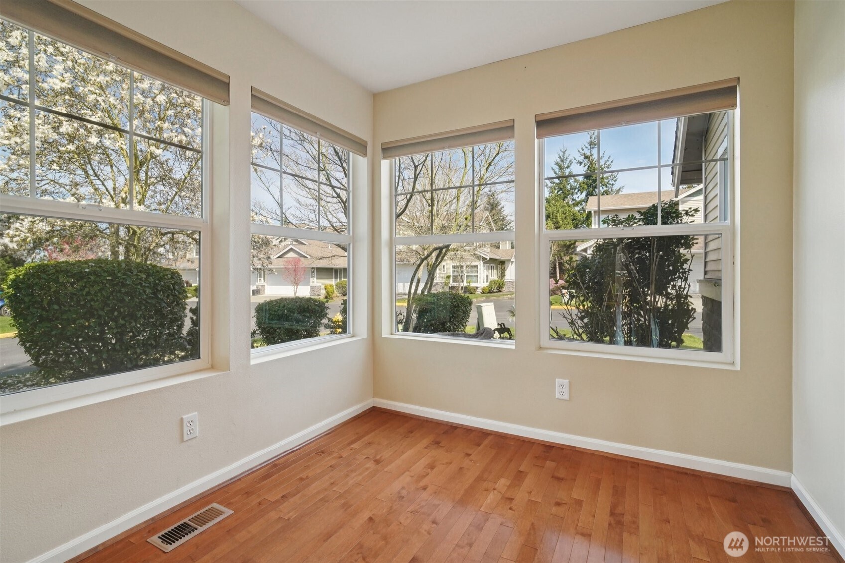 5909 Panorama Drive SE Auburn WA 98092