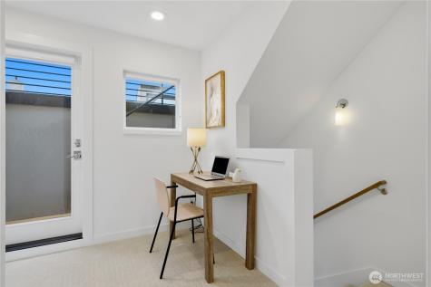 7433 4th Avenue NE Seattle WA 98115