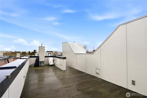 7433 4th Avenue NE Seattle WA 98115