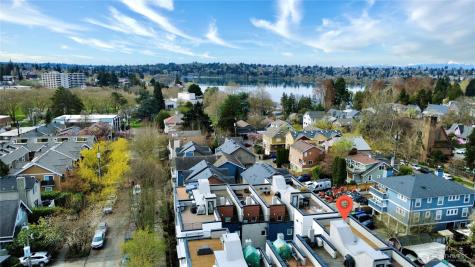 7433 4th Avenue NE Seattle WA 98115