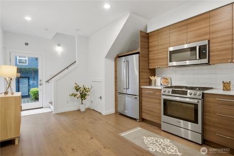 7433 4th Avenue NE Seattle WA 98115