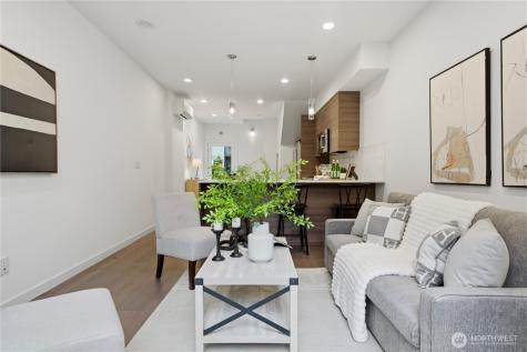 7433 4th Avenue NE Seattle WA 98115