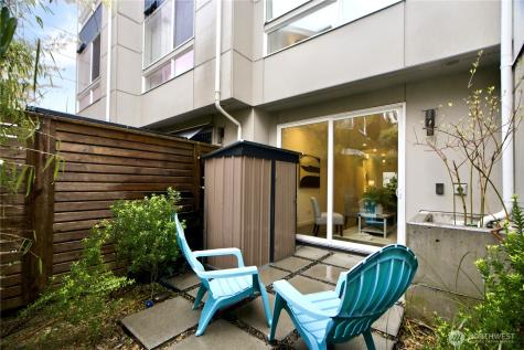 7433 4th Avenue NE Seattle WA 98115
