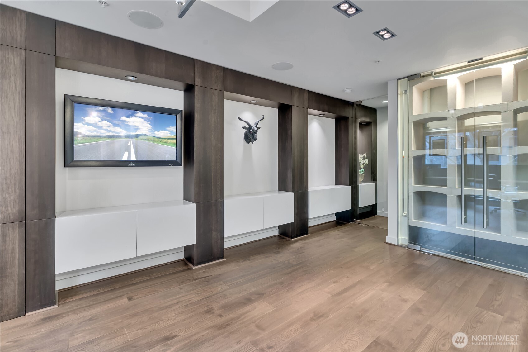 900 Lenora Street Seattle WA 98121