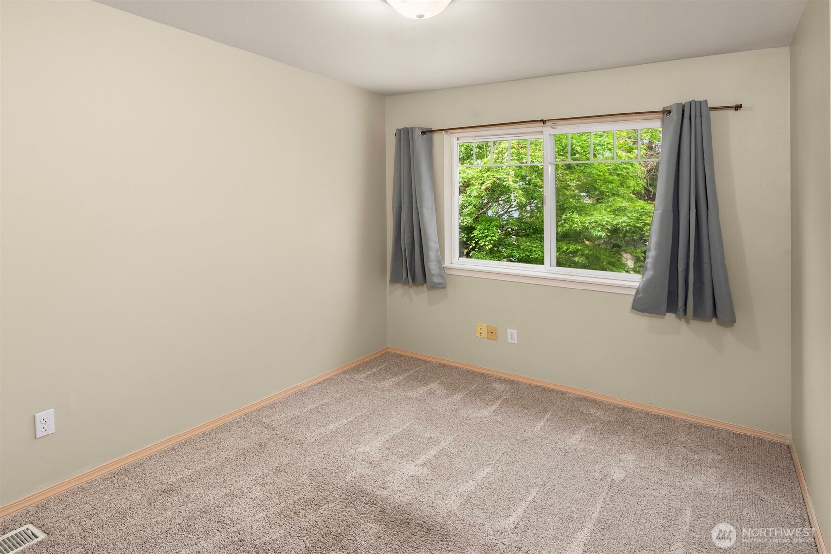 1006 37th Street SE Auburn WA 98002