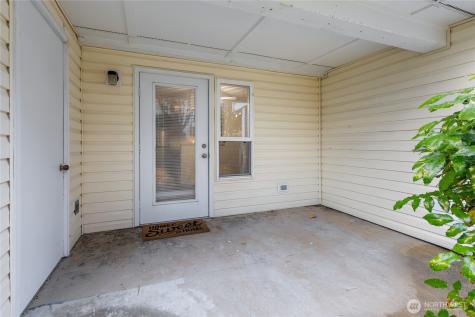 11002 SE Petrovitsky Road Renton WA 98055