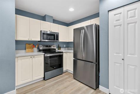 18505 SE Newport Way Issaquah WA 98027