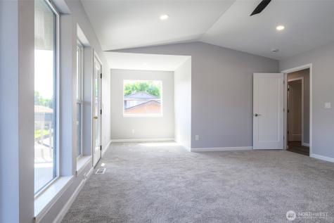 3 Burning Tree Drive Yakima WA 98902