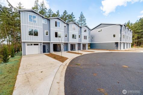 945 NW Heller Street Oak Harbor WA 98277