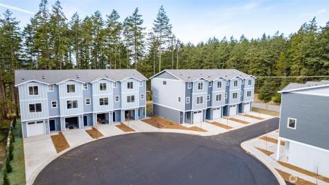 945 NW Heller Street Oak Harbor WA 98277