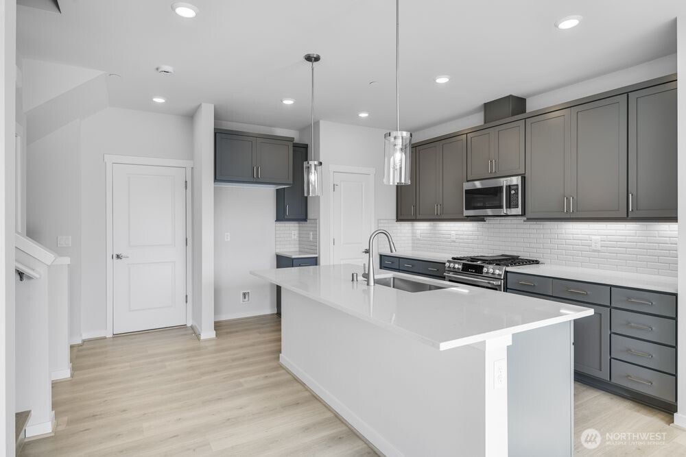 13209 NE 127th Way Kirkland WA 98034