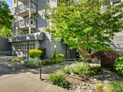 420 Valley Street Seattle WA 98109