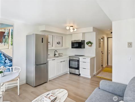 420 Valley Street Seattle WA 98109