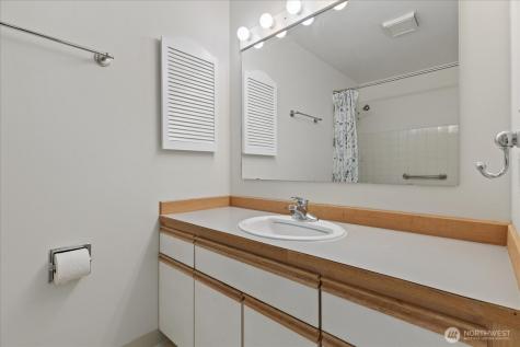 11006 NE 68th Street Kirkland WA 98033