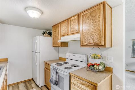 9115 1st Place NE Lake Stevens WA 98258