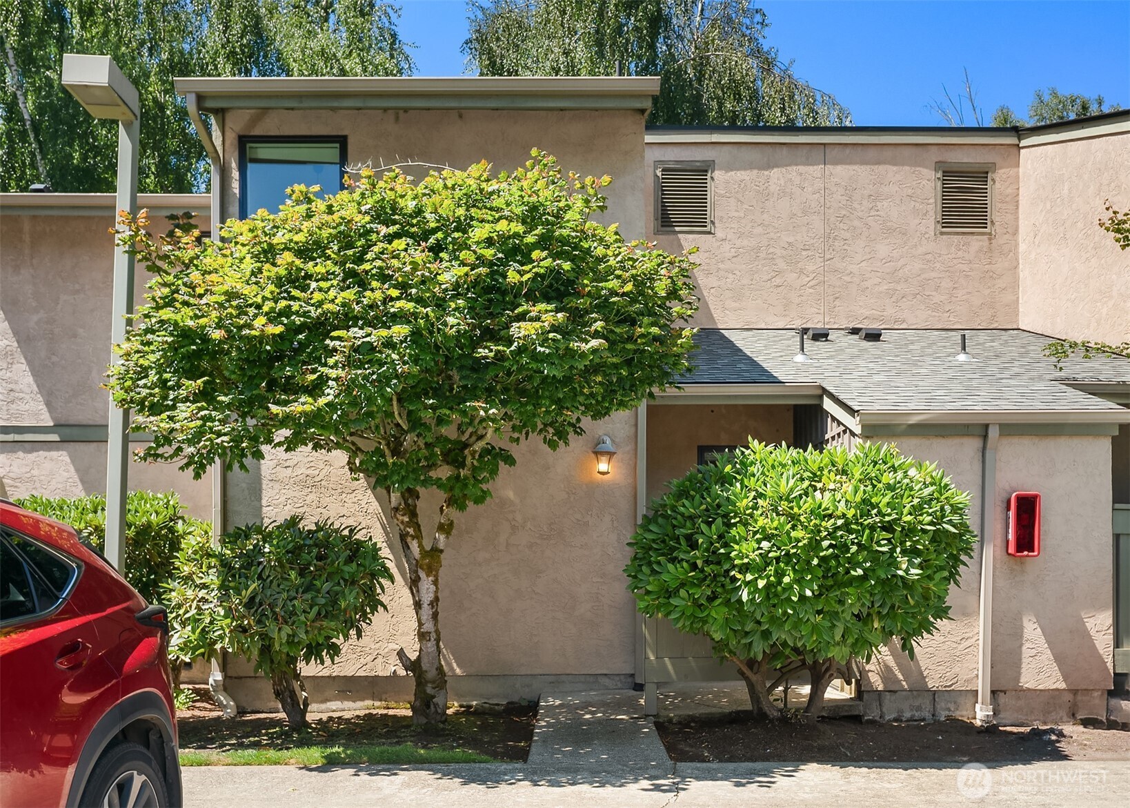 10037 138th Place Kirkland WA 98034