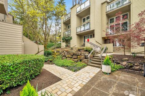 2939 76th Avenue SE Mercer Island WA 98040