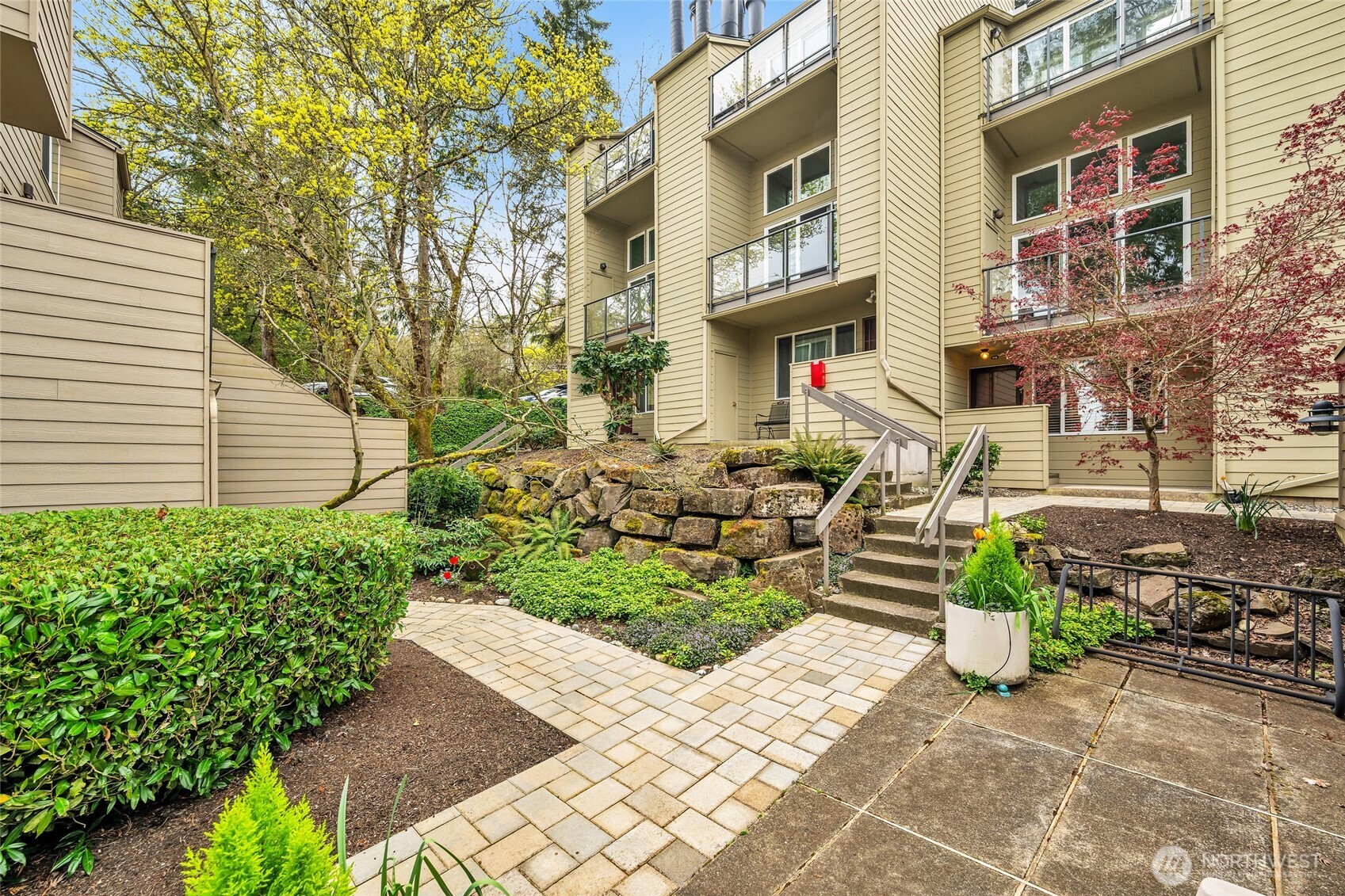 2939 76th Avenue SE Mercer Island WA 98040