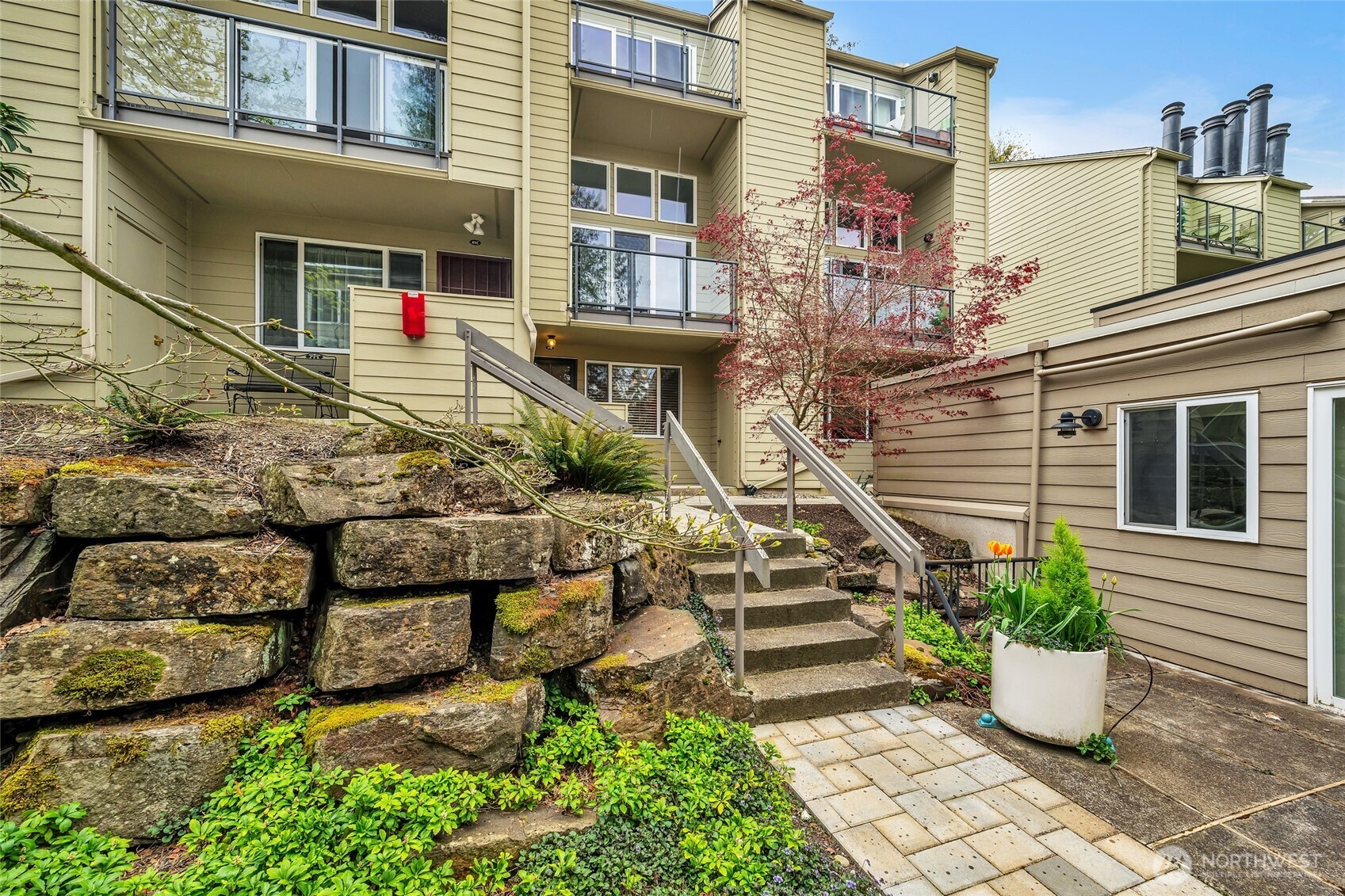 2939 76th Avenue SE Mercer Island WA 98040