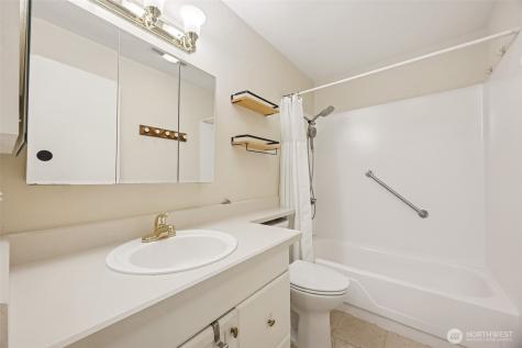 831 126th Place NE Bellevue WA 98005