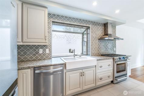 9510 9th Avenue NW Seattle WA 98117
