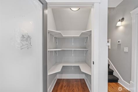 9510 9th Avenue NW Seattle WA 98117