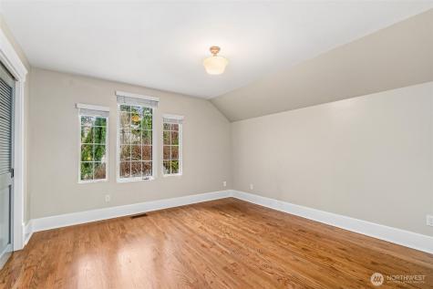 9510 9th Avenue NW Seattle WA 98117