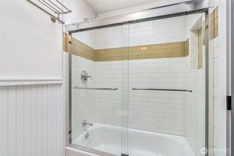 9510 9th Avenue NW Seattle WA 98117
