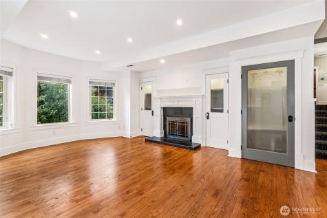 9510 9th Avenue NW Seattle WA 98117