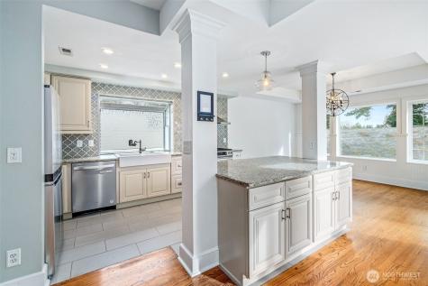 9510 9th Avenue NW Seattle WA 98117