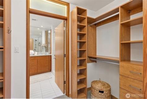 221 Wyatt Way NW Bainbridge Island WA 98110