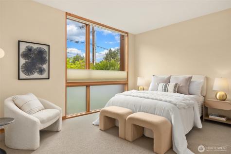 221 Wyatt Way NW Bainbridge Island WA 98110