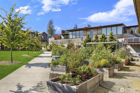 221 Wyatt Way NW Bainbridge Island WA 98110