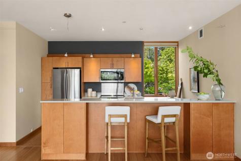 221 Wyatt Way NW Bainbridge Island WA 98110