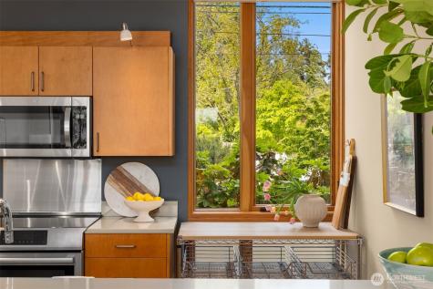 221 Wyatt Way NW Bainbridge Island WA 98110