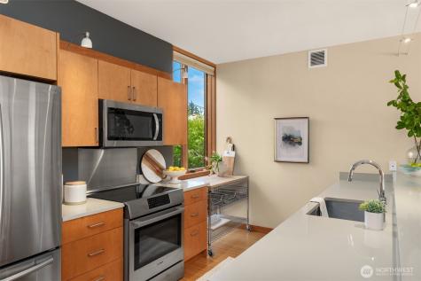 221 Wyatt Way NW Bainbridge Island WA 98110