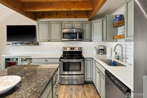 8903 Crescent Bar Road NW Quincy WA 98848