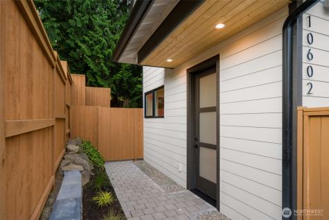 10602 NE 137th Place Kirkland WA 98034