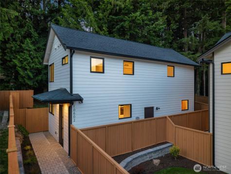 10602 NE 137th Place Kirkland WA 98034