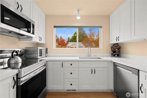 12024 101 Avenue NE Kirkland WA 98034