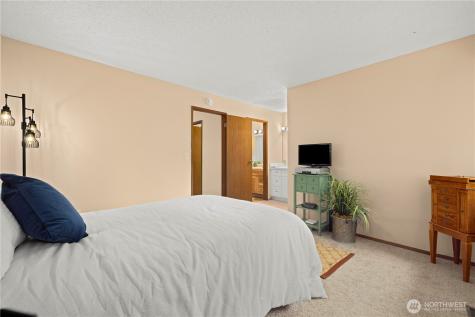 12024 101 Avenue NE Kirkland WA 98034
