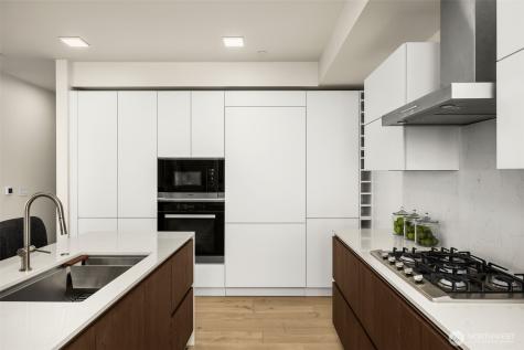 999 110th Avenue NE Bellevue WA 98004