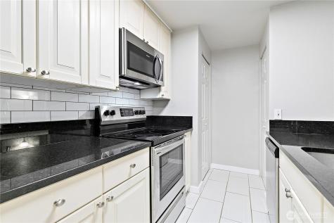 7453 Newcastle Golf Club Road Newcastle WA 98059