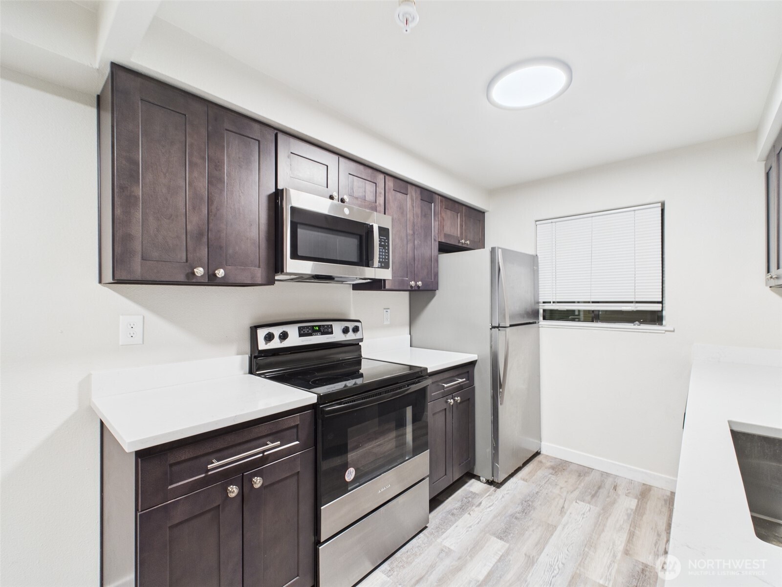 29645 18th Avenue S Federal Way WA 98003