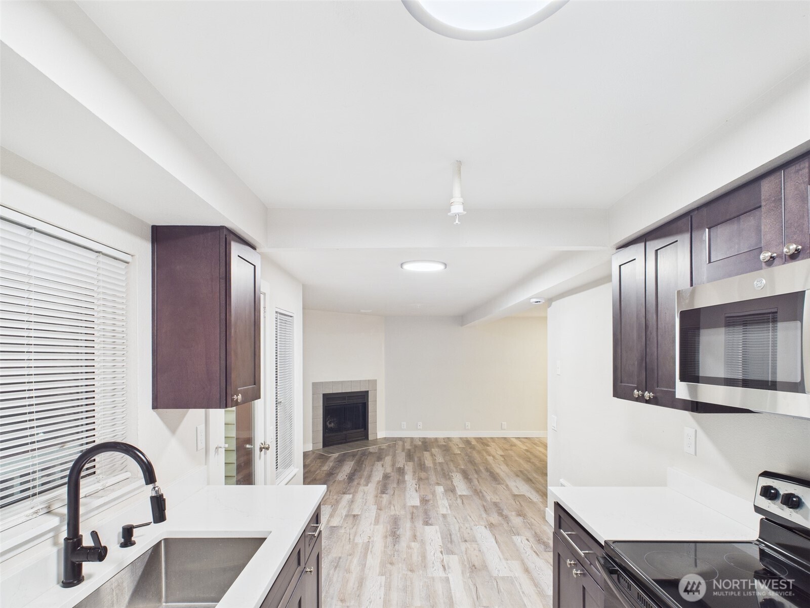 29645 18th Avenue S Federal Way WA 98003