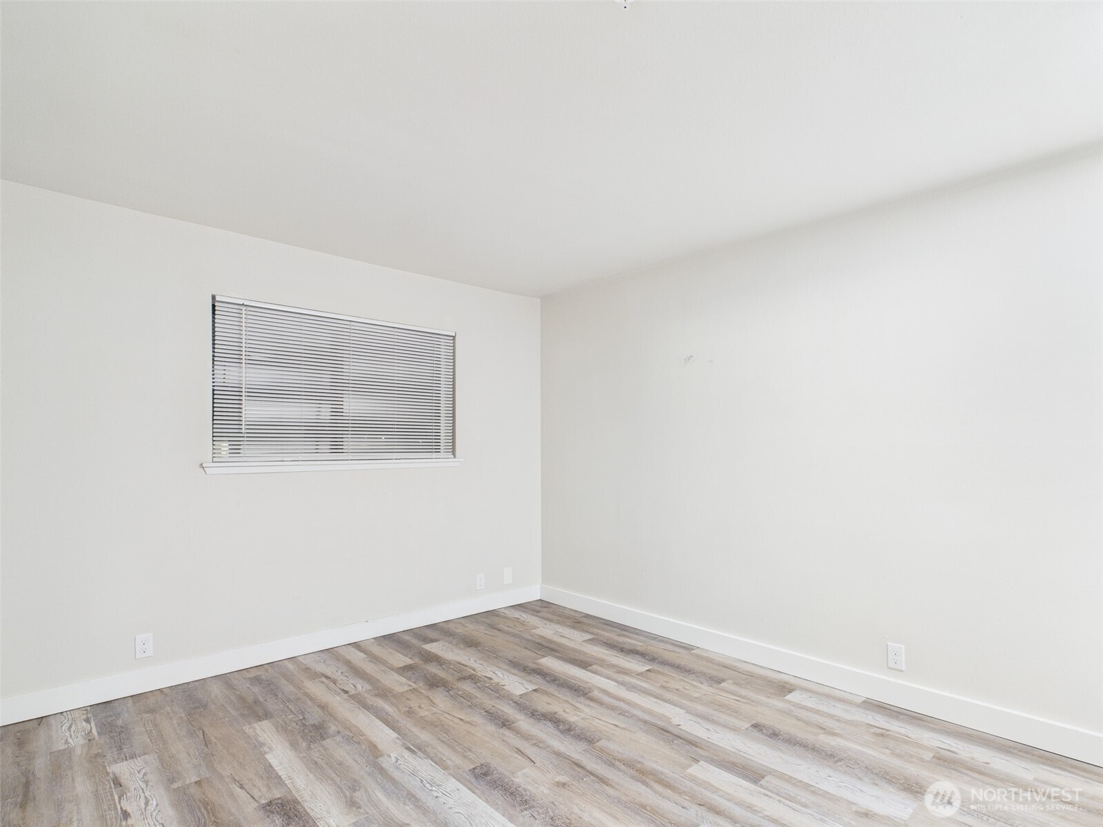 29645 18th Avenue S Federal Way WA 98003