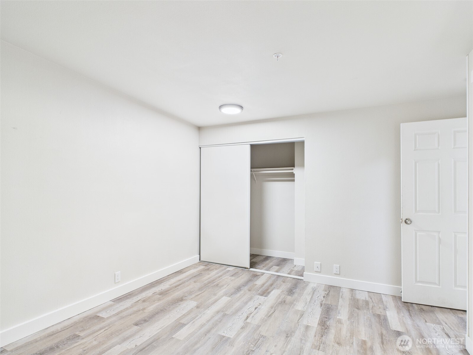 29645 18th Avenue S Federal Way WA 98003