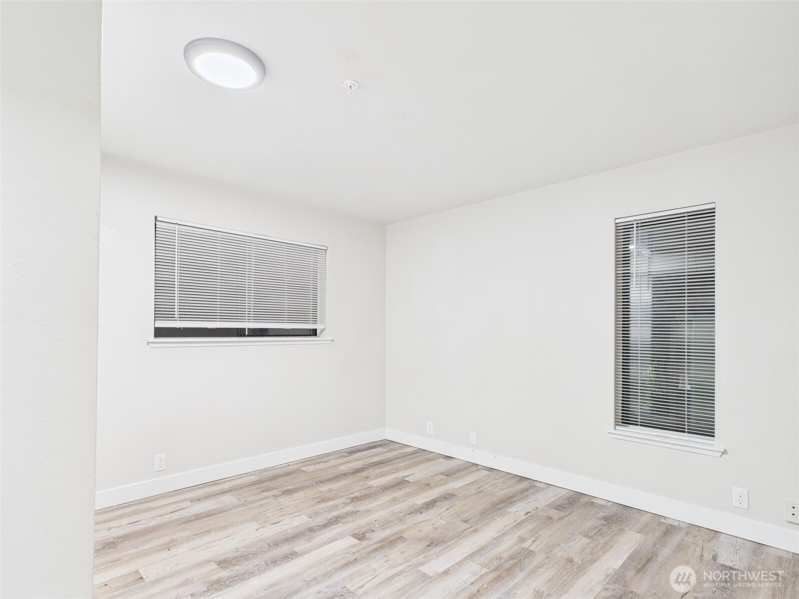 29645 18th Avenue S Federal Way WA 98003