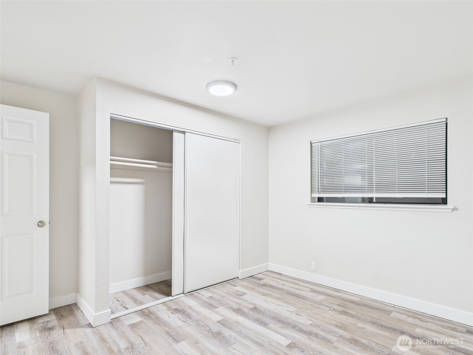 29645 18th Avenue S Federal Way WA 98003