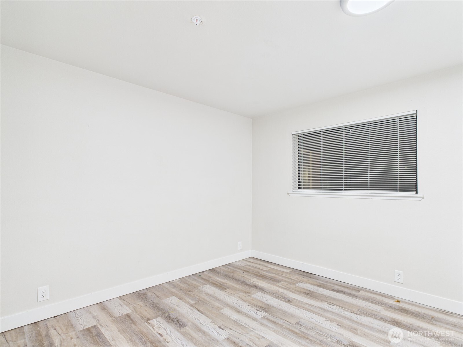 29645 18th Avenue S Federal Way WA 98003